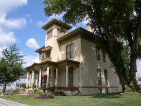 The Pepin Mansion Bed & Breakfast